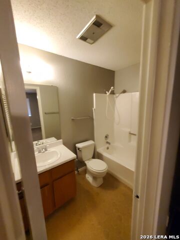 Listing photo id 16 for 8930 Hambledon Dr