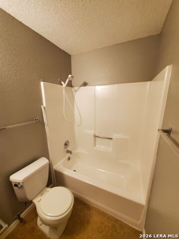 Listing photo id 17 for 8930 Hambledon Dr