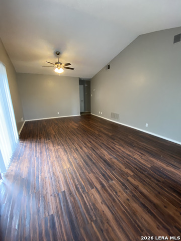 Listing photo id 2 for 8930 Hambledon Dr