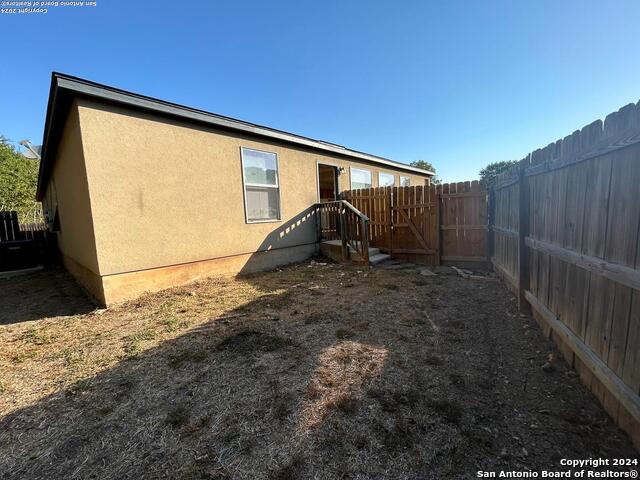 Image 10 of 11 For 14543 Clovelly Wood