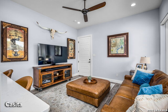 Image 31 of 54 For 1623 Decanter