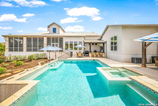 Image 44 of 54 For 1623 Decanter