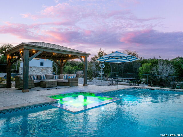 Image 5 of 54 For 1623 Decanter