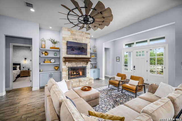 Image 7 of 54 For 1623 Decanter