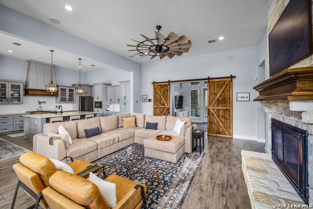 Image 9 of 54 For 1623 Decanter