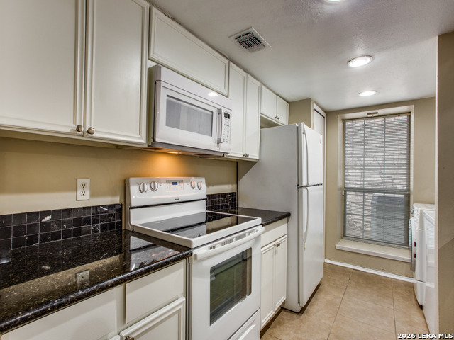 Image 7 of 14 For 122 Terra Alta Dr E 13