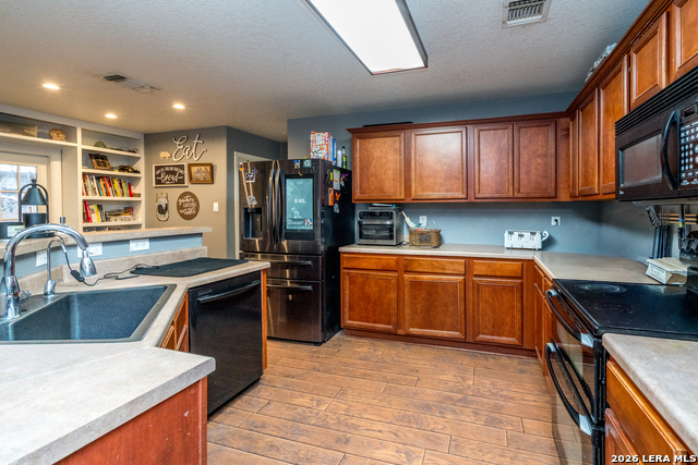 Image 13 of 33 For 10126 Cedarcliff