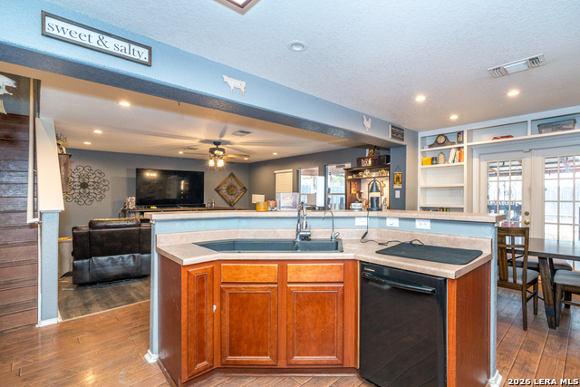 Image 14 of 33 For 10126 Cedarcliff