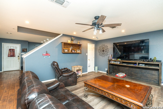 Image 2 of 33 For 10126 Cedarcliff