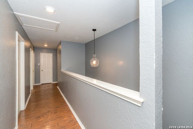 Image 21 of 33 For 10126 Cedarcliff