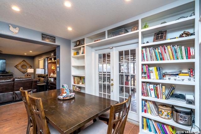 Image 3 of 33 For 10126 Cedarcliff