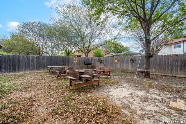 Image 31 of 33 For 10126 Cedarcliff