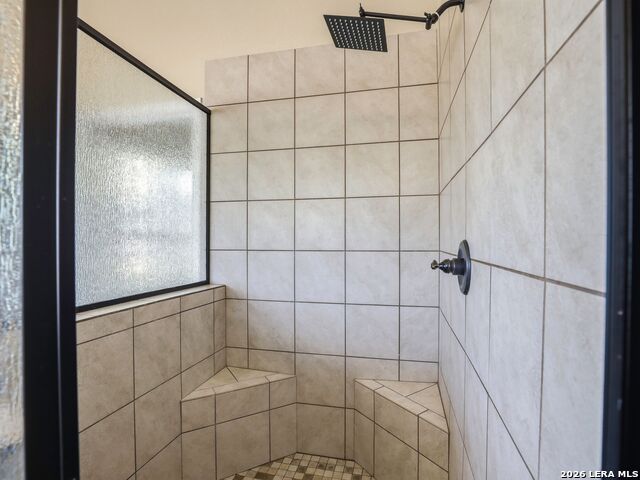 Image 27 of 49 For 1211 Copperhead Road