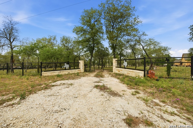 Details for 970 Stevens Rd, Somerset, TX 78069