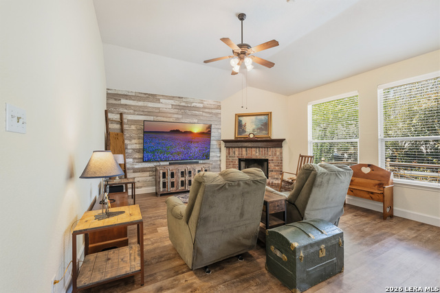 Image 16 of 32 For 200 Summit Vw