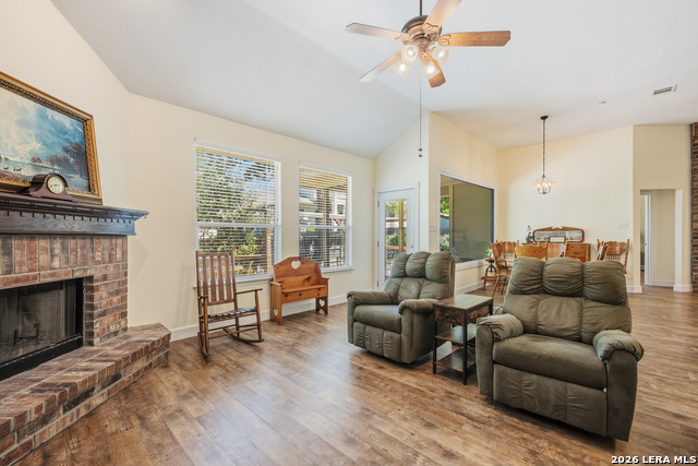 Image 19 of 32 For 200 Summit Vw