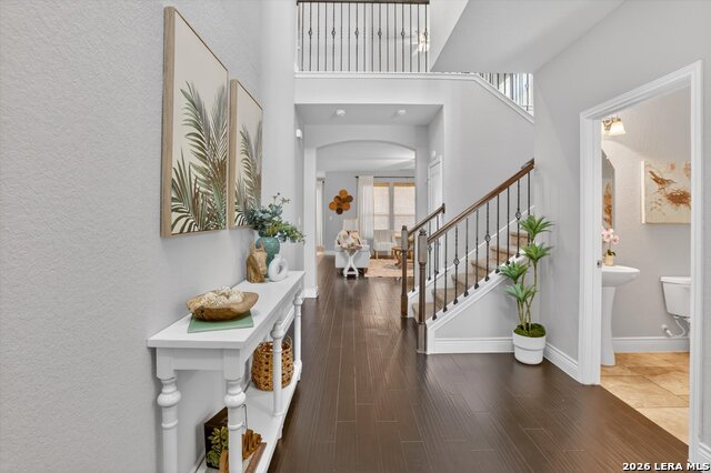 Image 2 of 30 For 7407 Valle Msn