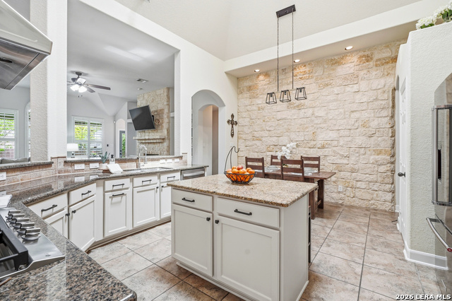 Image 19 of 59 For 2619 Cielo Trce