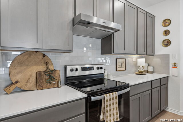 Image 10 of 31 For 235 Granite Shores Dr W