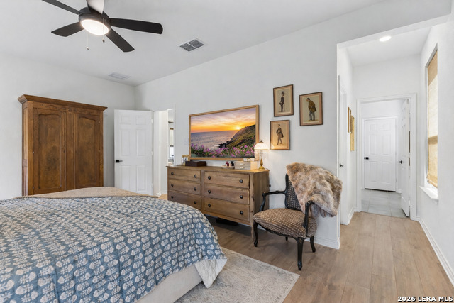 Image 15 of 31 For 235 Granite Shores Dr W