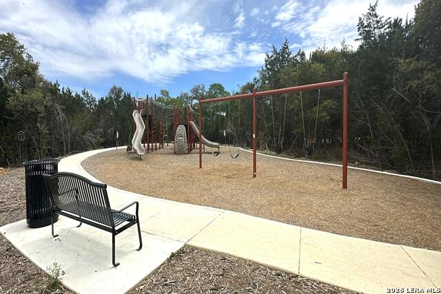 Image 29 of 31 For 235 Granite Shores Dr W