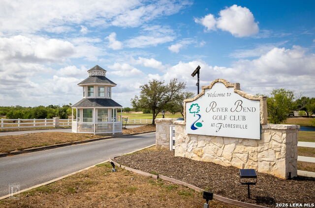 Image 39 of 44 For 117 Fairway  