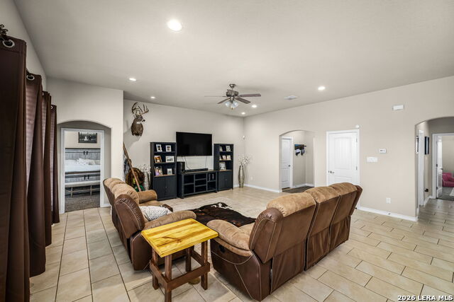 Image 5 of 44 For 117 Fairway  