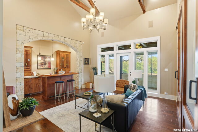 Listing photo id 10 for 3738 Las Casitas