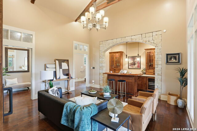 Listing photo id 11 for 3738 Las Casitas