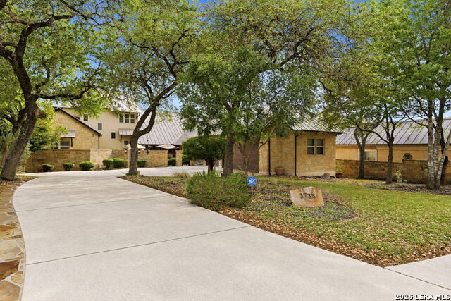 Listing photo id 0 for 3738 Las Casitas
