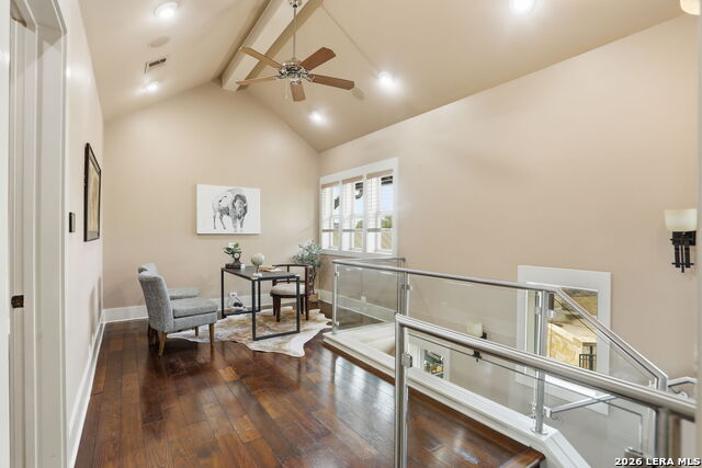Listing photo id 31 for 3738 Las Casitas