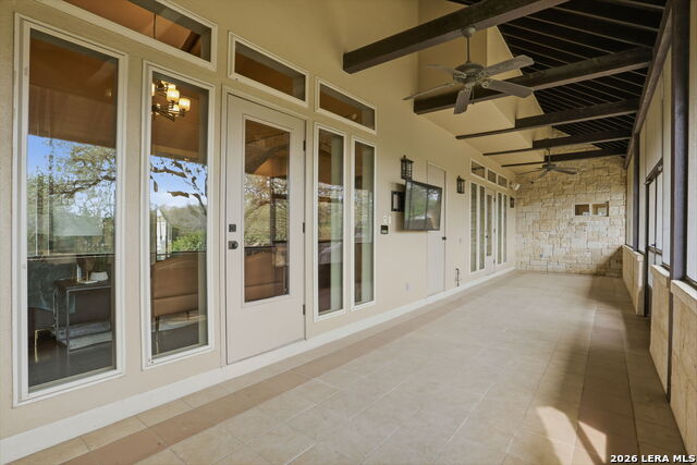 Listing photo id 40 for 3738 Las Casitas