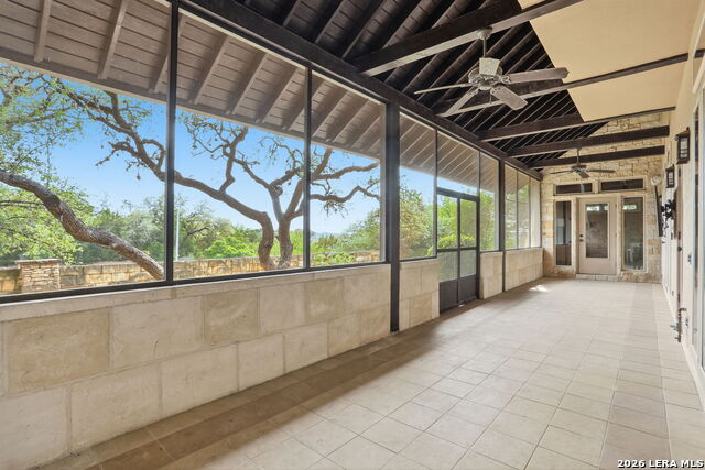 Listing photo id 41 for 3738 Las Casitas