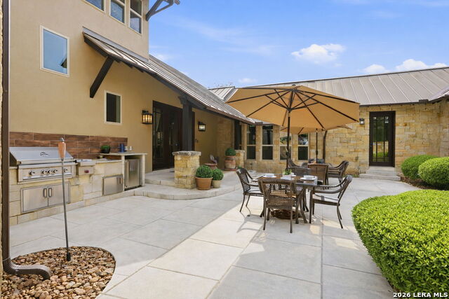 Listing photo id 3 for 3738 Las Casitas