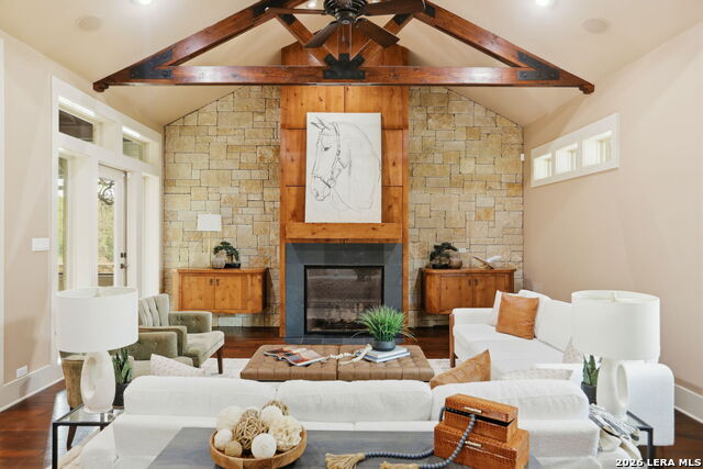 Listing photo id 7 for 3738 Las Casitas