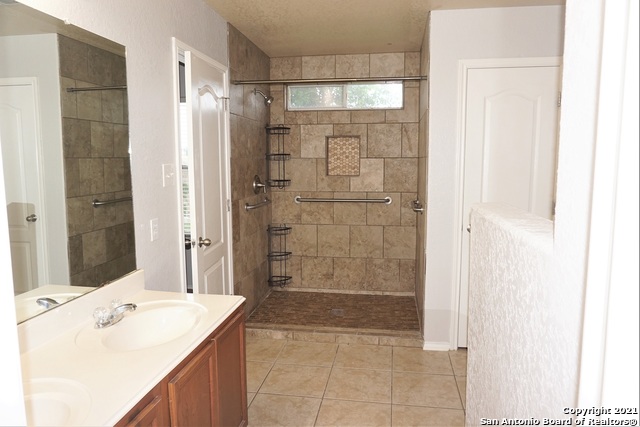 Image 13 of 19 For 224 Julian Pt