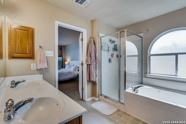 Image 23 of 25 For 8507 Driftwood Hl