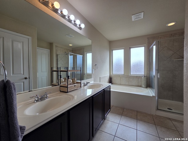 Image 19 of 28 For 11414 Oaks Hike