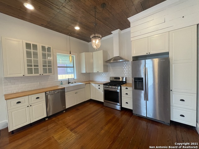 Image 3 of 9 For 218 Vance St