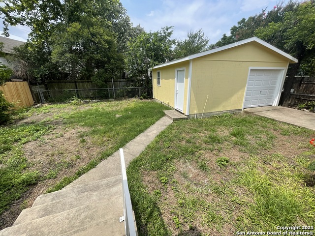 Image 9 of 9 For 218 Vance St