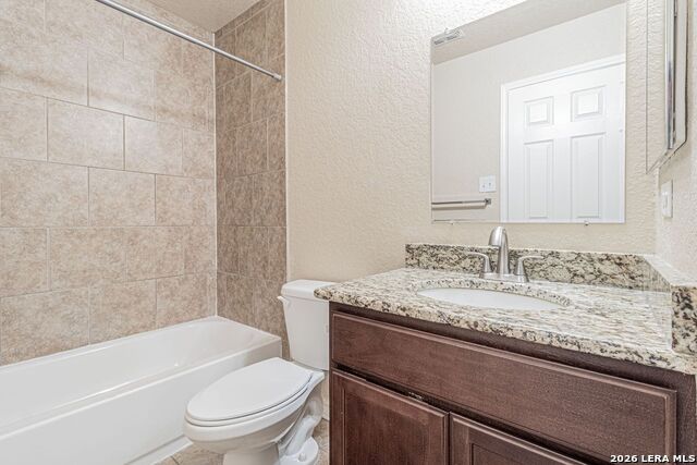 Listing photo id 11 for 4919 Appleseed Ct