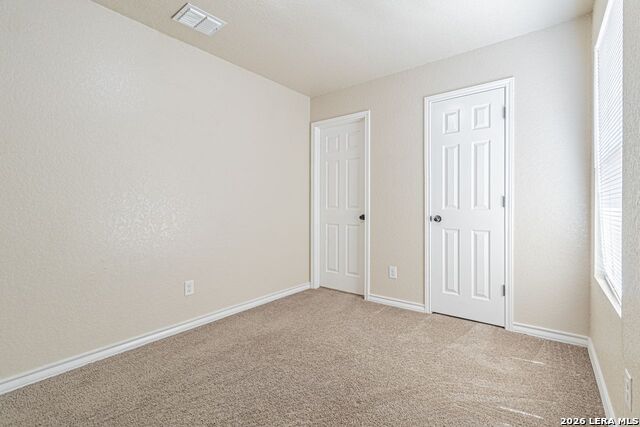 Listing photo id 17 for 4919 Appleseed Ct