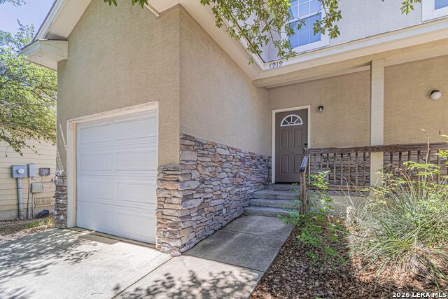 Listing photo id 0 for 4919 Appleseed Ct