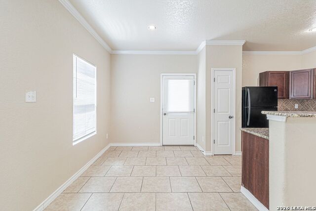 Listing photo id 3 for 4919 Appleseed Ct