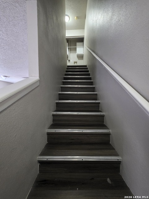 Image 13 of 23 For 546 Dukeway  1