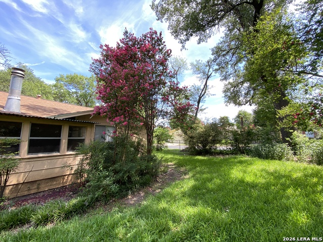 Image 16 of 19 For 8908 Little Walnut Pkwy