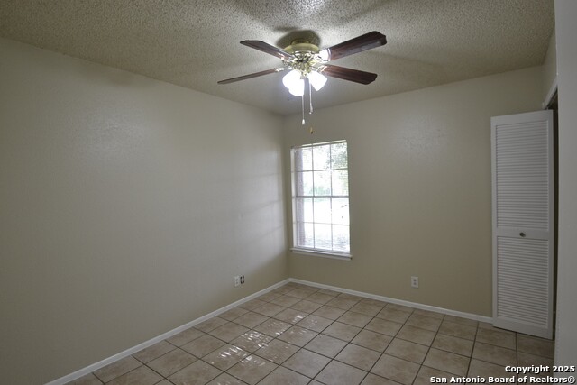 Image 4 of 15 For 8623 Tamarisk St