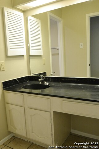 Image 5 of 15 For 8623 Tamarisk St