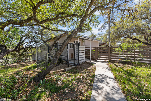 Image 21 of 47 For 130 Scenic View Dr