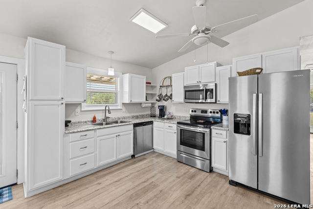 Image 32 of 47 For 130 Scenic View Dr